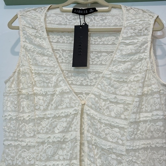 Lioness Lace Olsen Vest off white Womens size xl new w tags - Picture 3 of 9